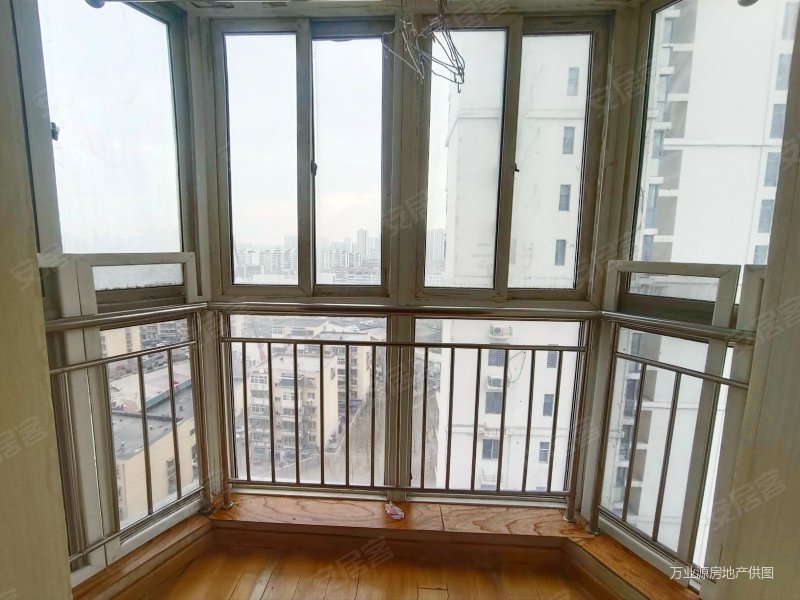 好楼层采光充足 带电梯 朝南 商业配套齐全,新馨家园(滨海)二手房,50