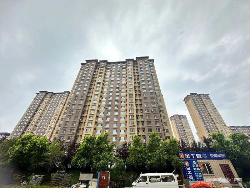 锦绣溪城(摩尔公馆)八十七旁2号线 带电梯 精装修