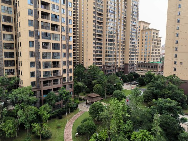 长沙县博爱医院旁世景华庭一房出租价格美丽包物业拎包入住