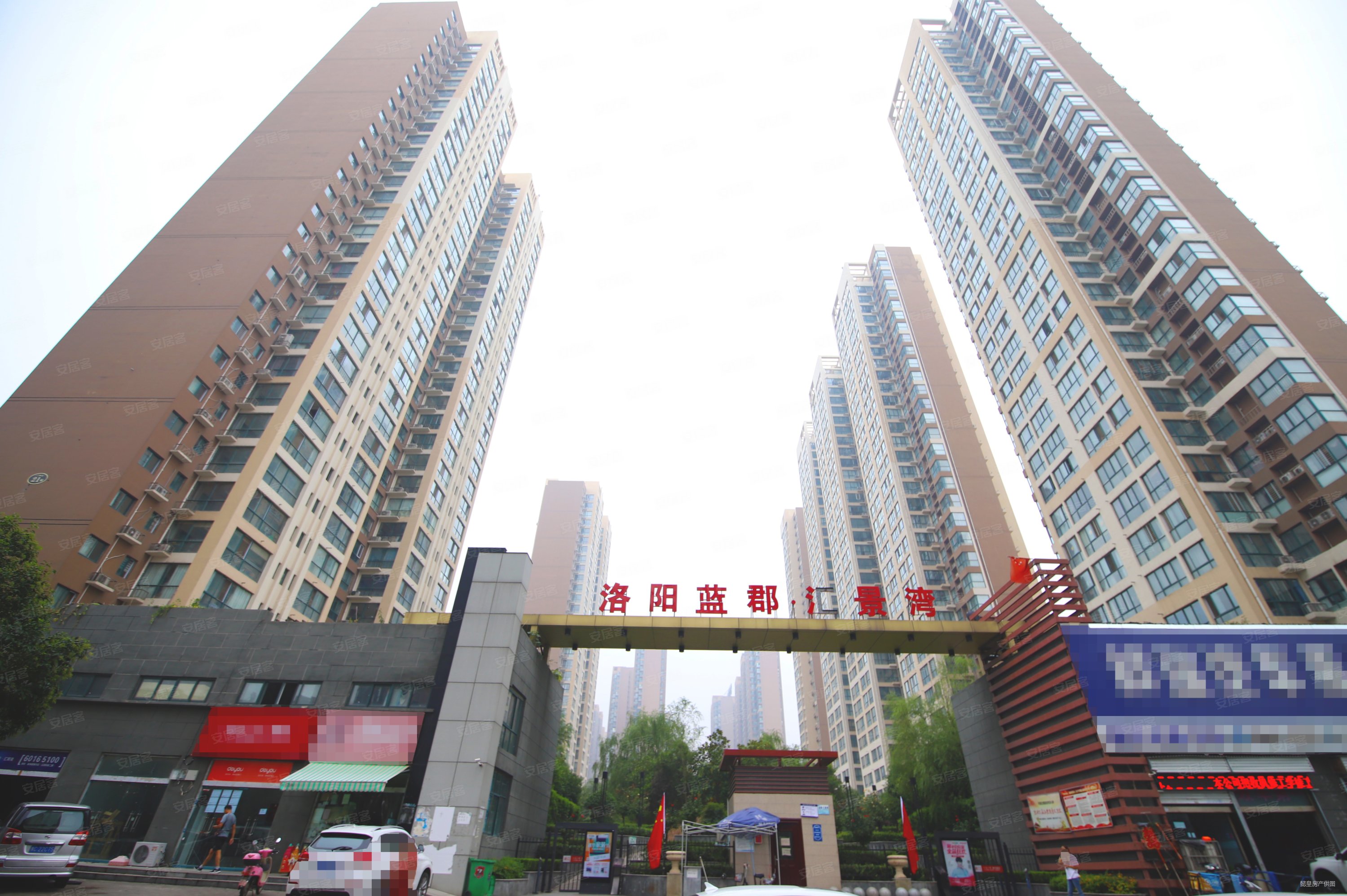 楼龄新 高楼层视野好 正规商品房 双卫生间 密度低 南北通透,蓝郡汇景