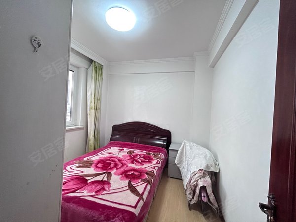 抚顺李石开发区顺安路阳光丽景阳光丽景二期电梯精装两室78平1100一个