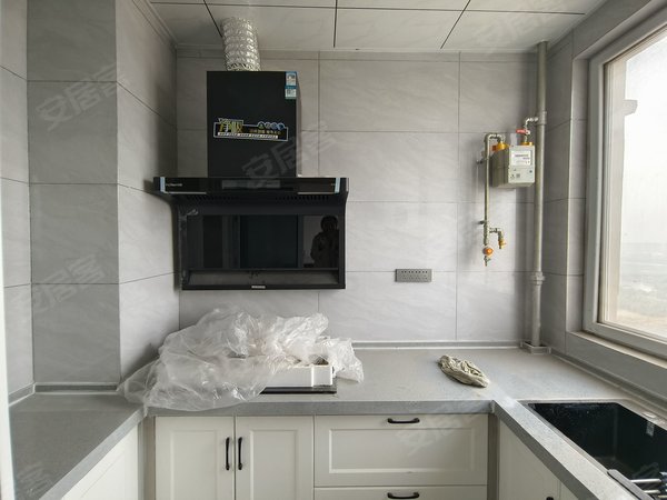 周口川汇东新区泰和家园泰和B区新上,新中心医院对面 泰和家园精装大三房 拎包入住出租房源真实图片