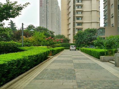 不足,西港国际花园怎么样,西港国际花园周边房产中介经纪人评价-西安