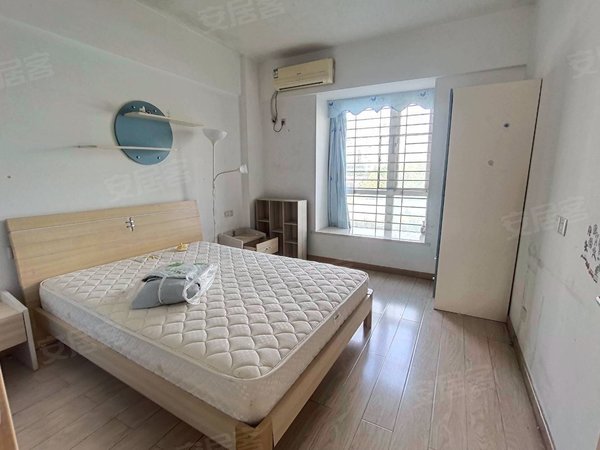 厦门思明莲前西路怡富花园(东区)怡富东区带电梯3房2厅2卫家具家电