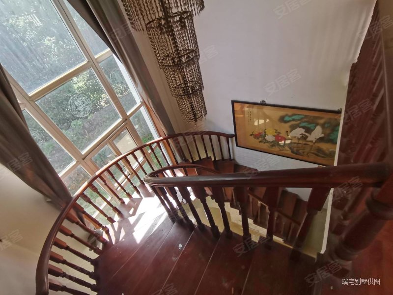 新金榜美墅700平大花园独栋低价急售诚意出售有钥匙