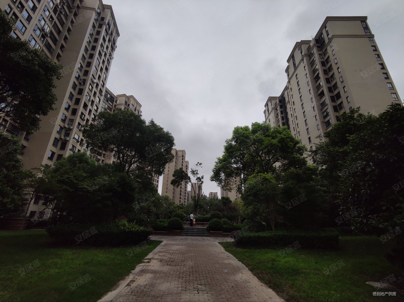 中海御景熙岸(公寓住宅)2室2厅1卫87.16㎡南550万