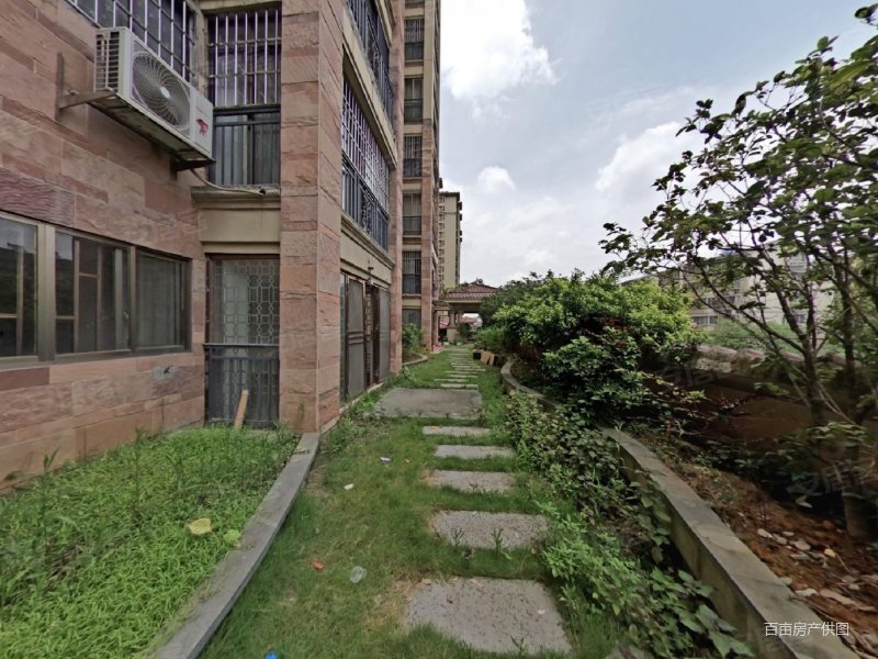 柳南万达旁魅力首座带100露台电梯4房看房方便