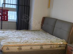 泗洪青阳街道顺河路丽景豪庭单身公寓拎包入住1万月租1000。出租房源真实图片