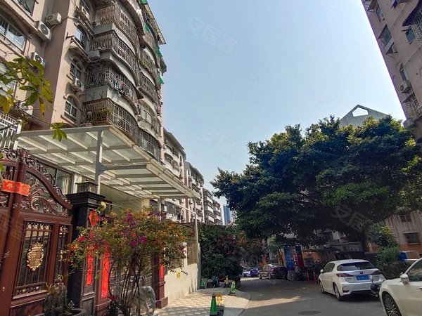 深圳罗湖清水河龙园山庄(新出)(干净整洁21房)出勤便利,看房方便.