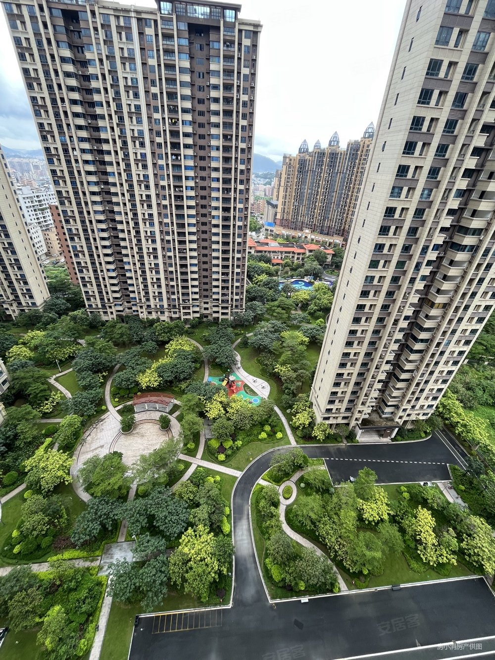 碧桂园翠湖湾 南北通透 满五   环境优美 次新房 双卫