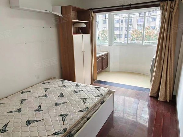 宁波鄞州万达广场半岛名邸实拍 半岛名邸3室2厅2卫3800 近万达地铁口