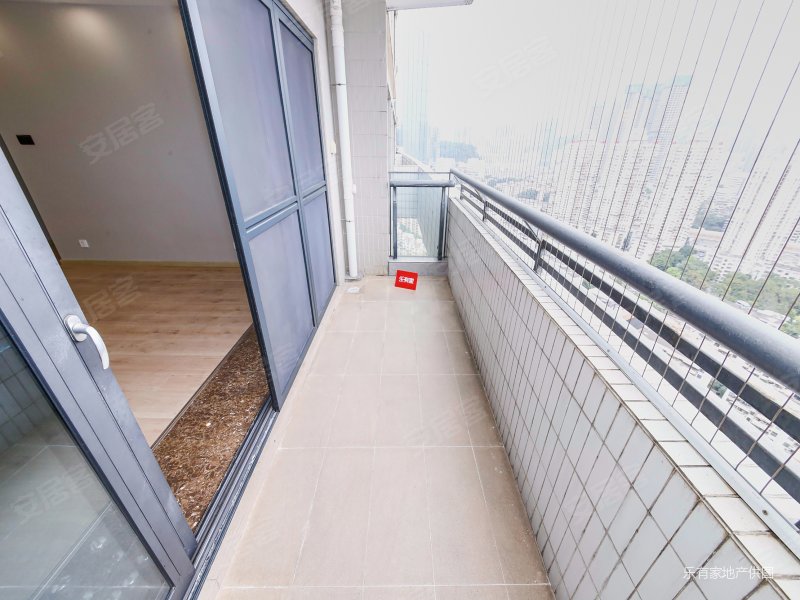 百仕达乐湖电梯房精装可拎包入住高楼层采光充足交通便利