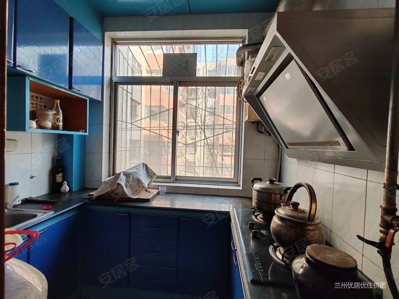 团结新村4565号居民楼