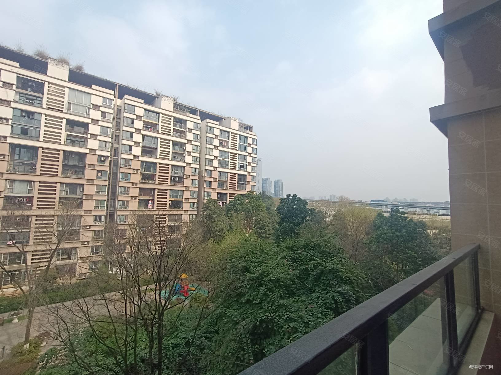 汽博商圈叠彩城电梯洋房朝中庭3号线地铁口