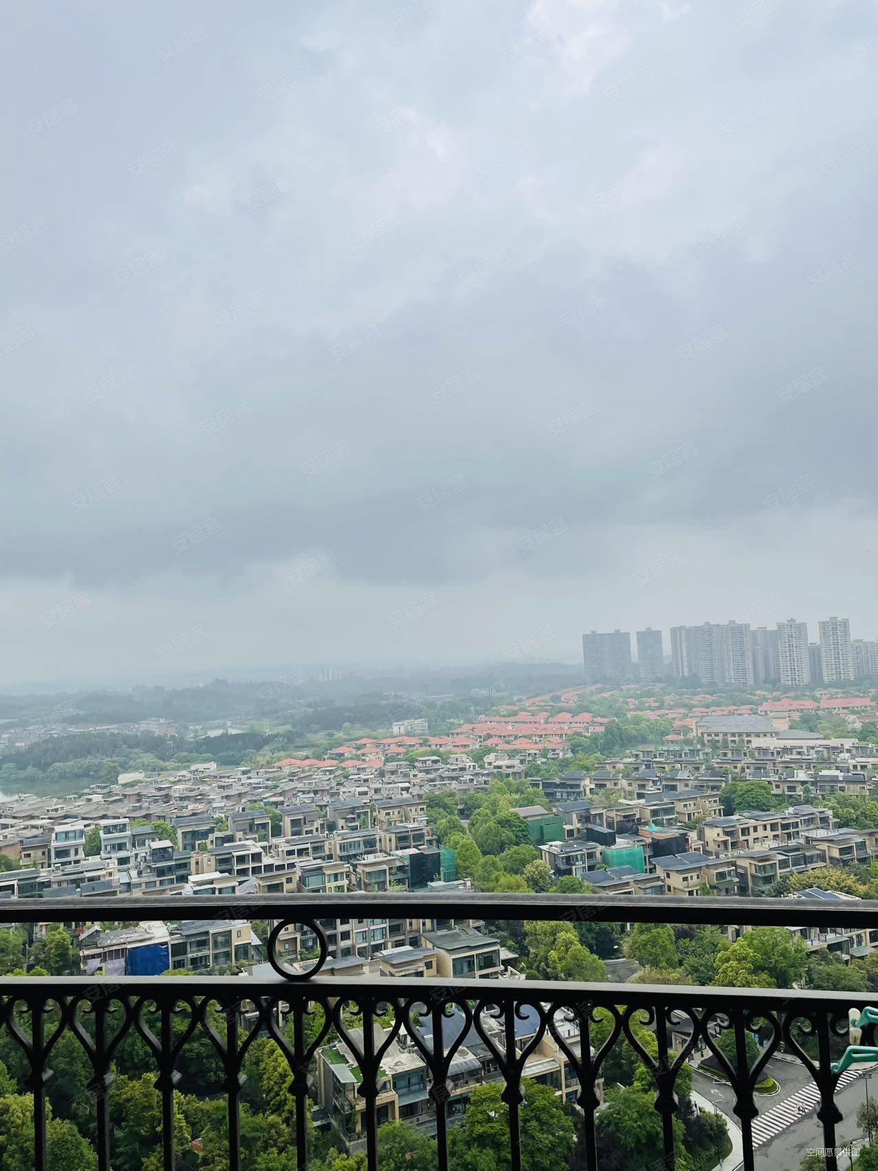 铂雅苑大平层豪宅,拎包入住,9成新带车位