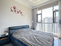 丹东元宝八道金枫裕墅豪华装修，租金年付价格还可以便宜，装修花了四五十万出租房源真实图片