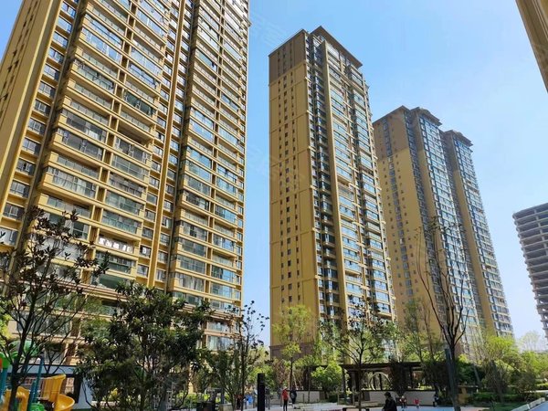 中梁首府 精装修 三室带家具家电 领包入住 看房有钥匙,盘龙租房-昆明