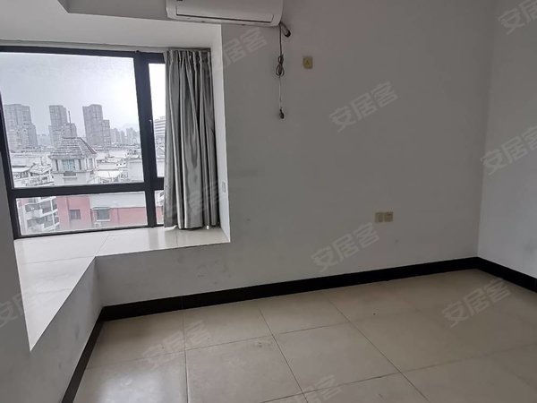 红星国际广场晶品,闽江大道租房,爱琴海旁 三房可办公 可员工宿舍