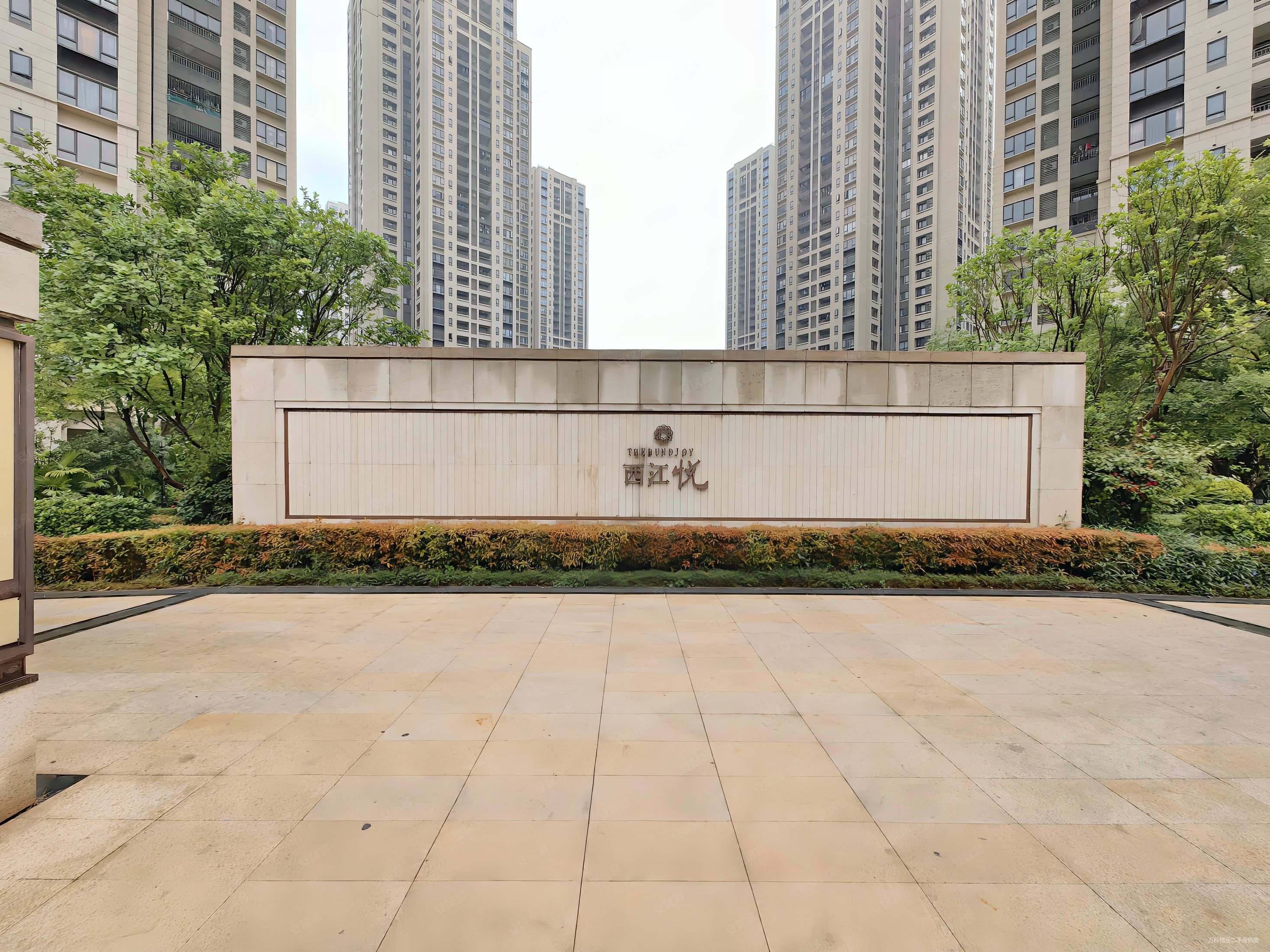 荷城 大产权 装修好 医疗配套成熟 南北通透 板楼 电梯房,万科美的西