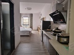 防城港港口桃花湾广场民宿，中央第一街 15 楼公寓拎包入住多套房源，长租，短租出租房源真实图片