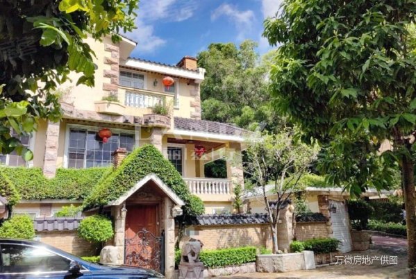 拥有私家河流和瀑布,龟山别墅二手房,2900万,8室3厅,8卫,260平米-深圳