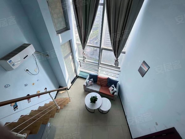 【多图】三德大楼,安亭租房,地铁11号线沿线 整租loft一室一厅 落地窗