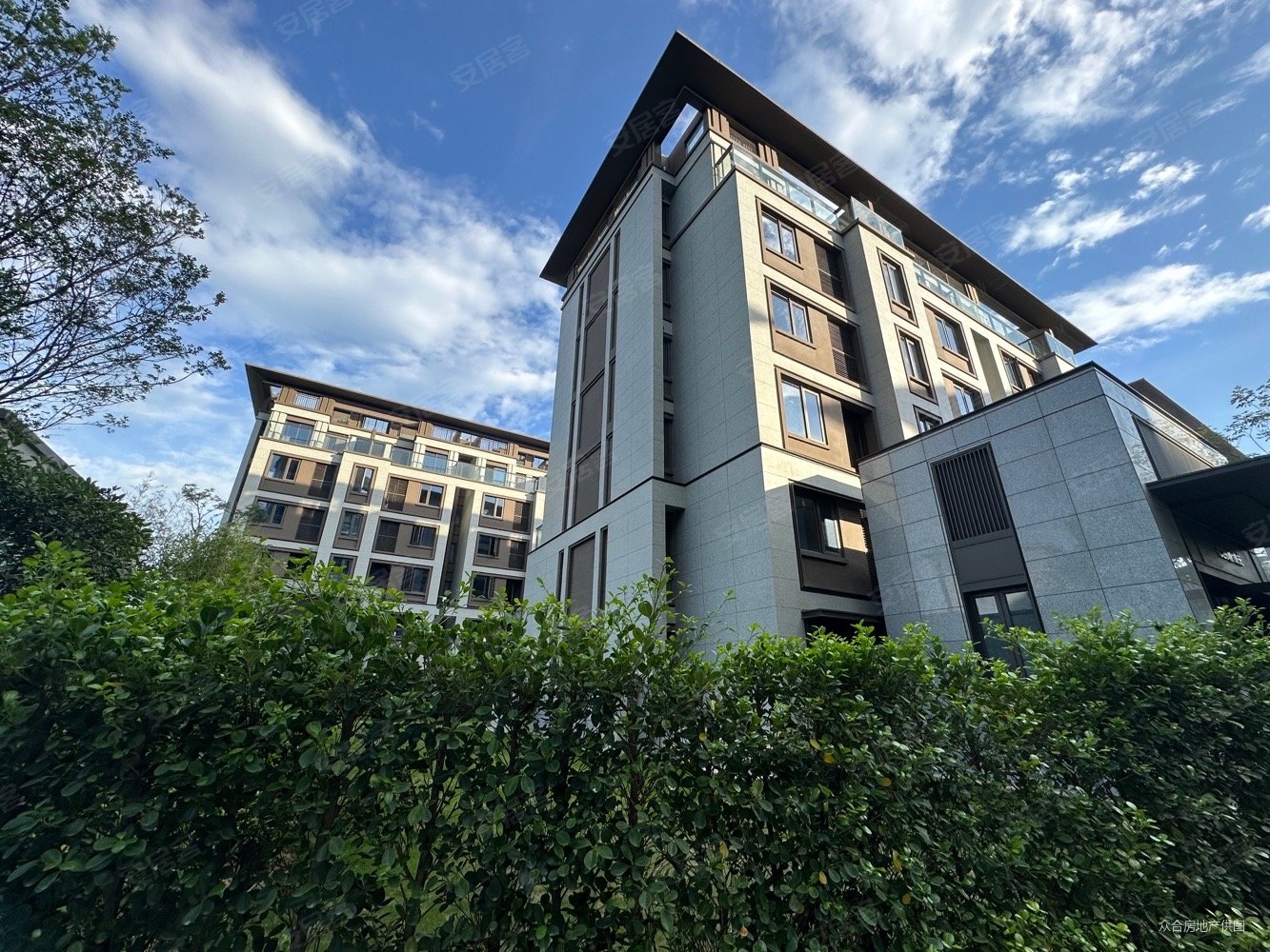 融创福州府c区4室2厅3卫135㎡南北498万