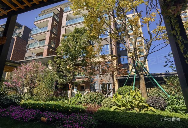 海伦堡大城小院 景观雅致大花园 户型方正 采光好 电梯入户