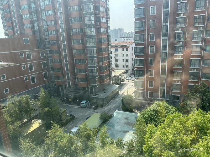 海洲花园  精装修  128平  108万