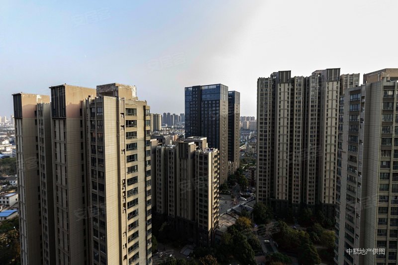 瑶海万达广场 地铁口 行知双奔部 全天采光 周边配套齐全