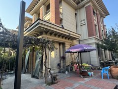 固安固安县政府新中街剑桥郡四期。 边户大花园。带地下室双车库入户出租房源真实图片