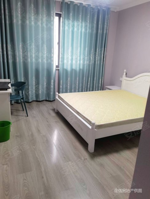 龙山众安山水苑130平112四室两厅两卫