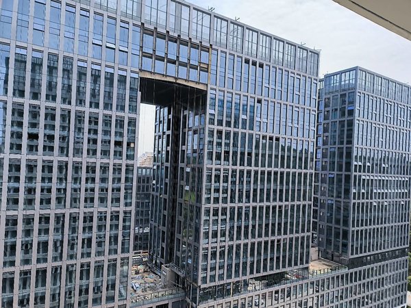 深圳龙岗大运宝德云谷大厦龙岗宝德云谷两房厅出阳台随时可以看房子楼