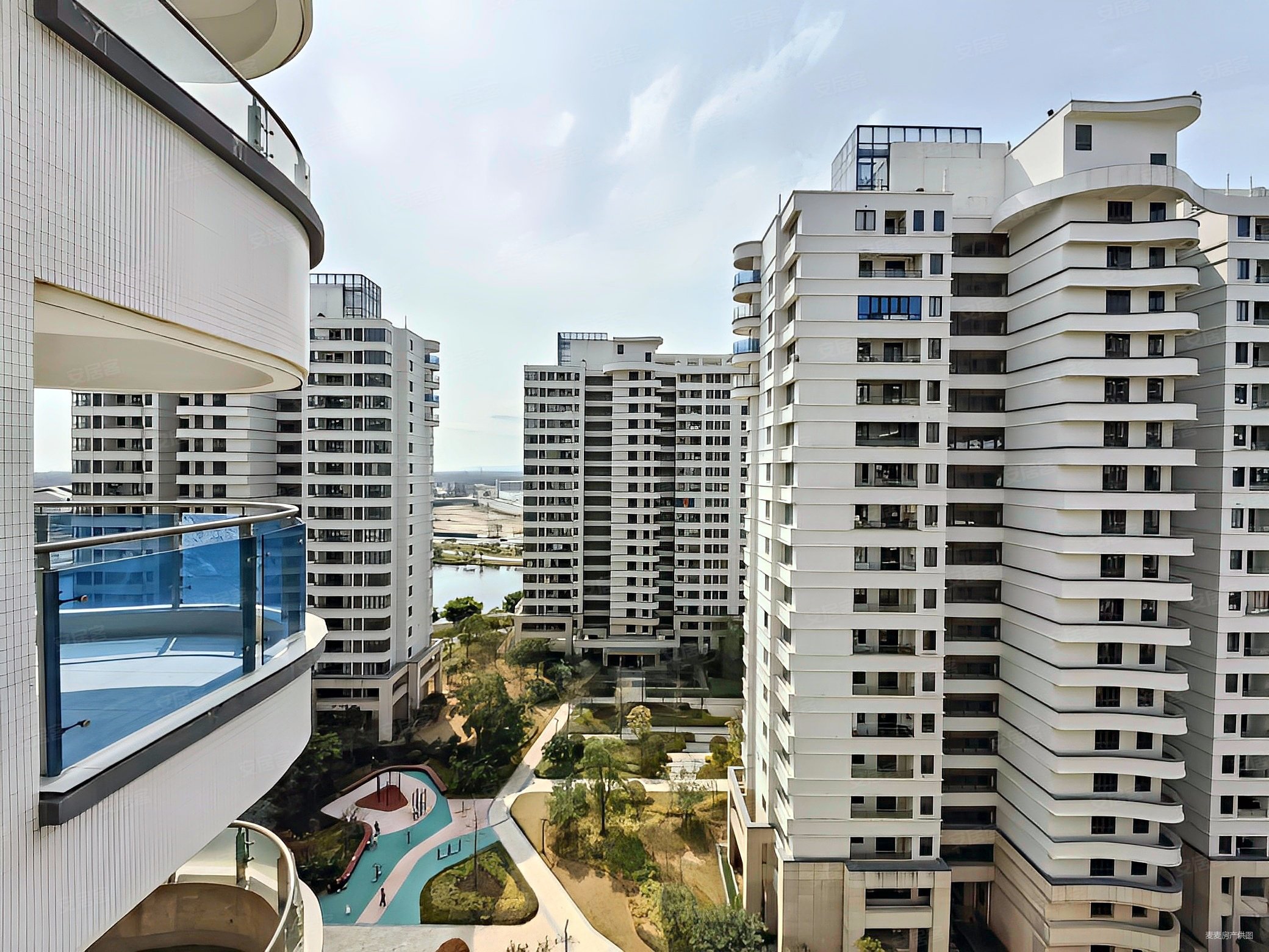 大东湖悦海湾2室2厅1卫81.56㎡南94万