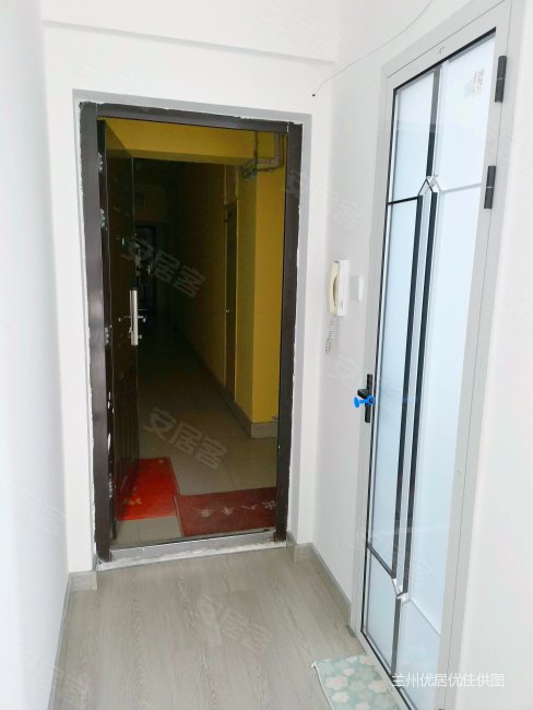 海天新都火车站西路1室1卫46平方米