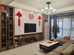 沅江沅江城区沅江市区出租:水岸琼湖电梯中高层,三个房间都有空调,包物业费拎包入住出租房源真实图片