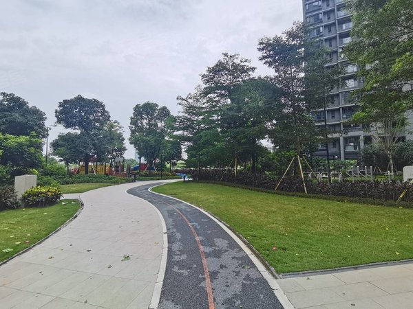 广州花都镜湖大道桐悦花园桐悦花园复式四房出租,配套成熟,临近花都湖