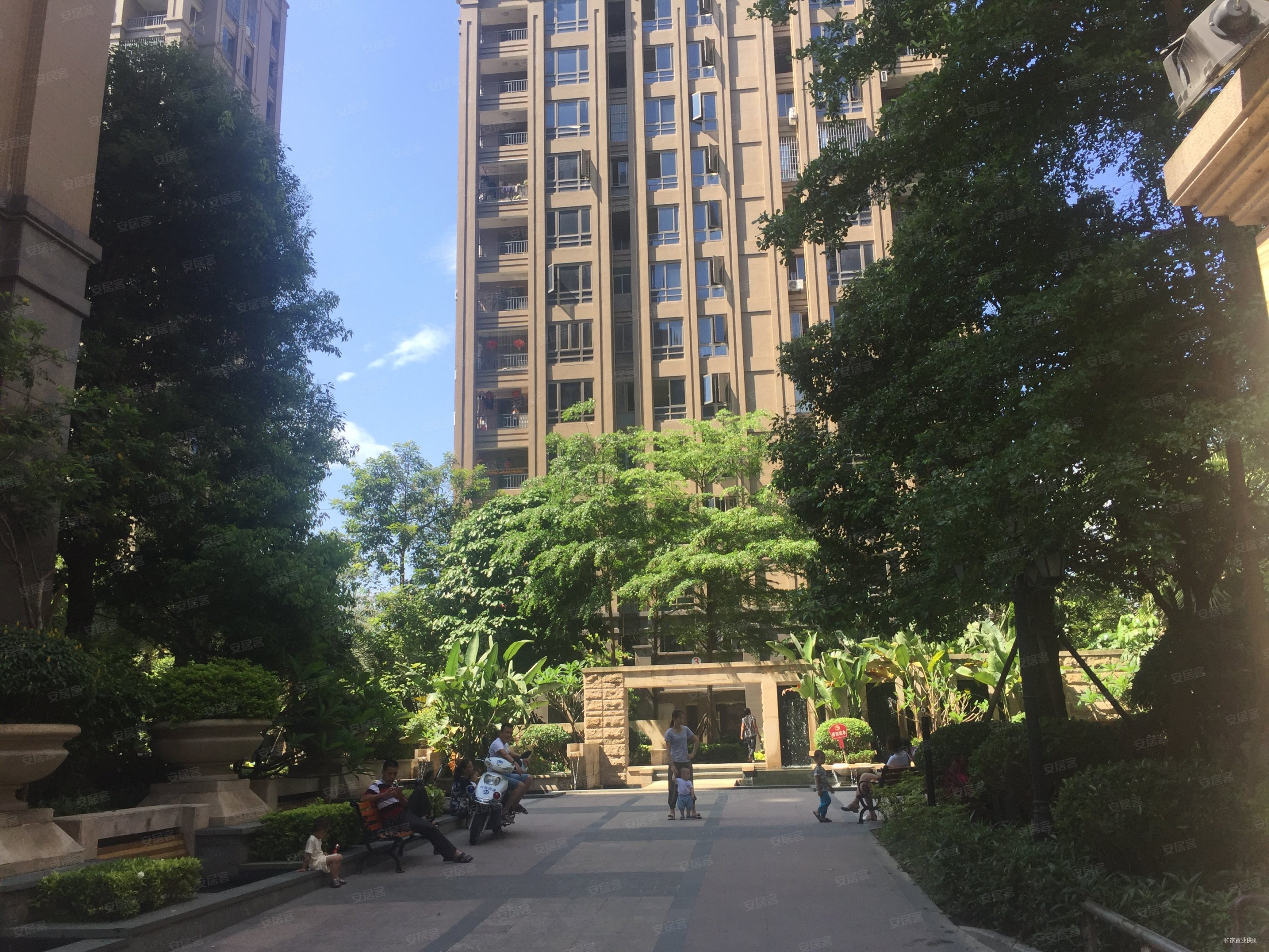 人车分离 公交地铁就在家门口 上城国际 满二年 交通便利