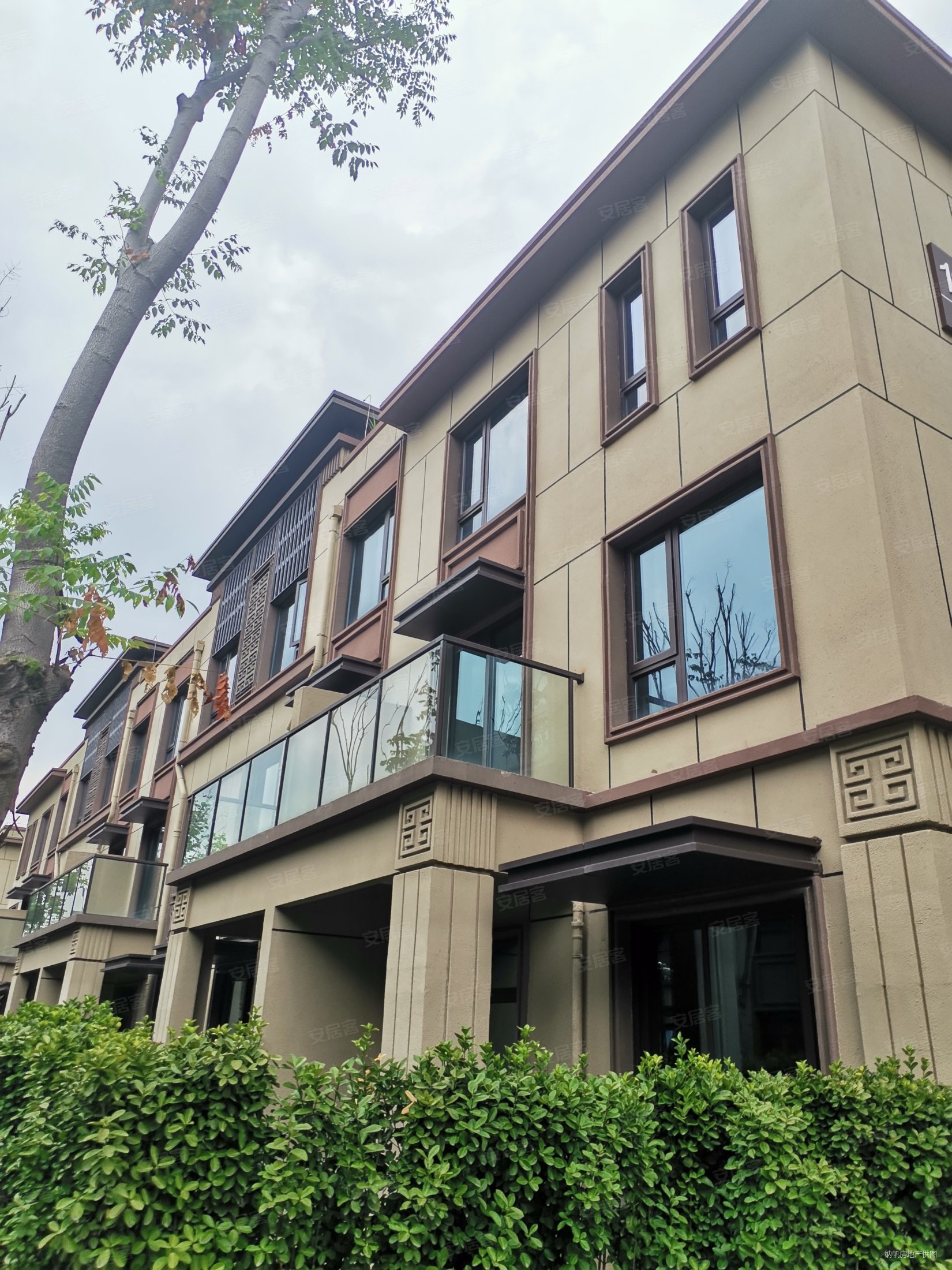 余姚漫悦湾(四期别墅)4室2厅2卫127㎡南北172万