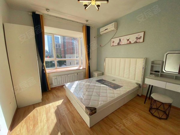 济南历下康虹路贤文花园(南区)暖气无中介可短租!精装小公寓!