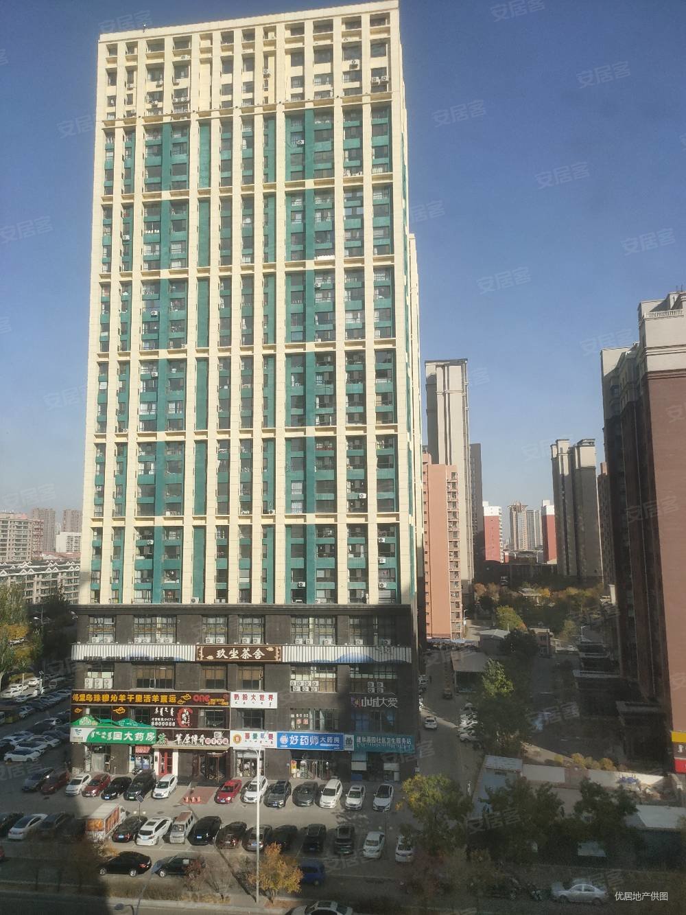 秋实璟峯汇朝东向公寓40平米有房本便宜出售地铁口