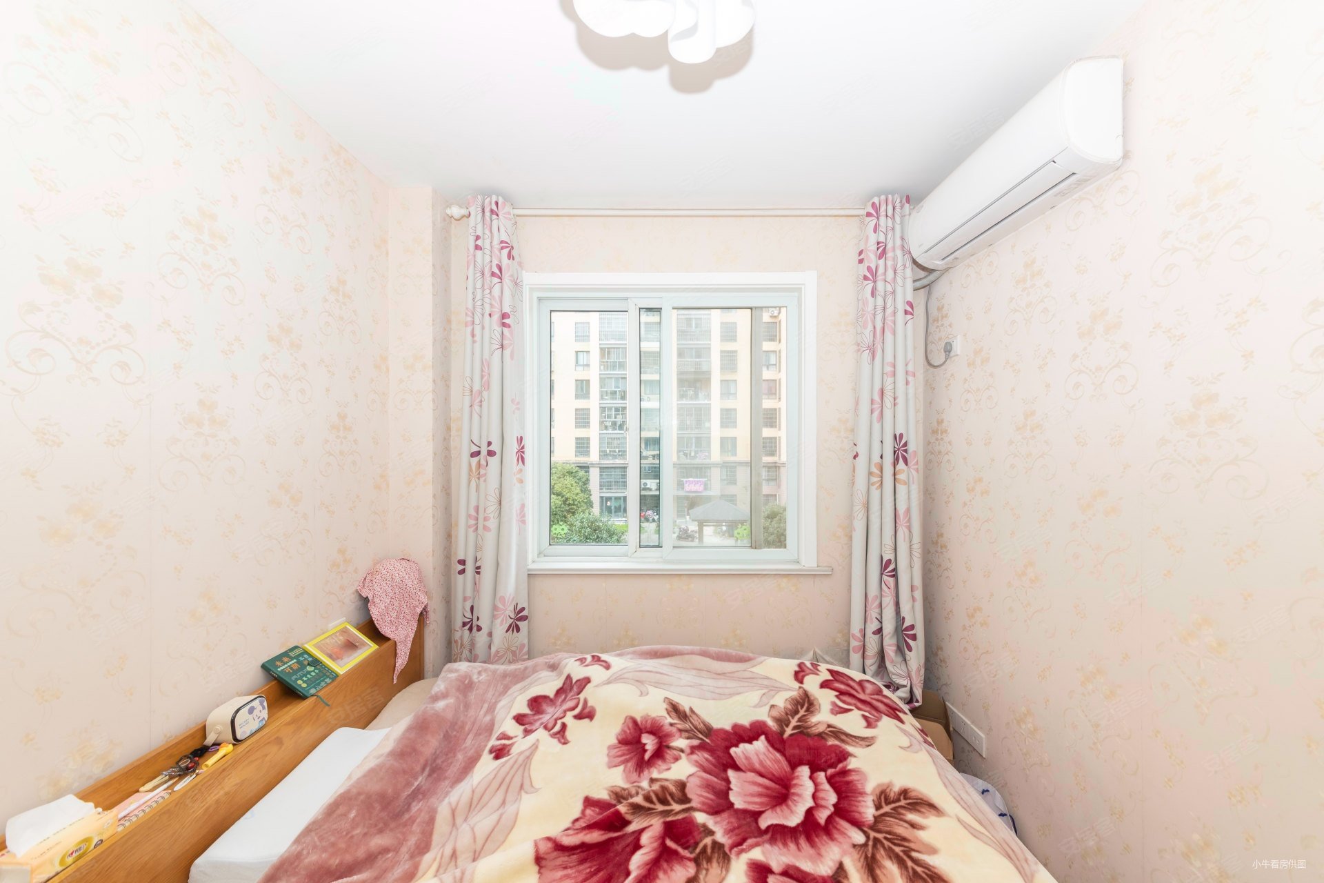 新景花苑(一期)2室2厅1卫81.59㎡南66万