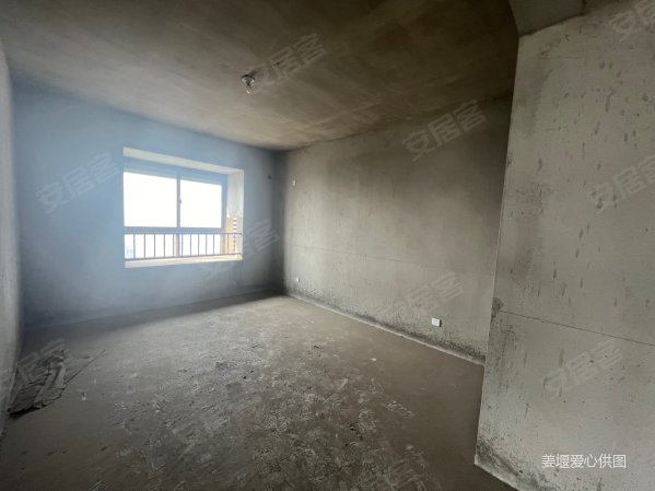 急售凤凰台旁中天御苑二期电梯两室毛坯任意装修