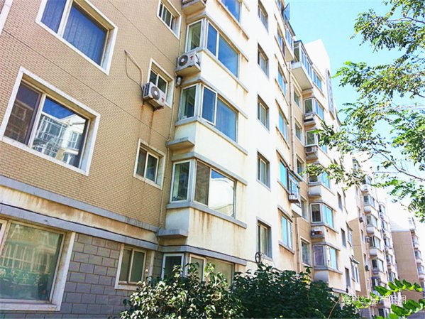 恒达花园三室两厅南北通厅无税