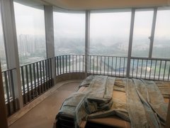 深圳龙岗大运世茂深港国际总裁公寓，看龙岗全景，出租房源真实图片