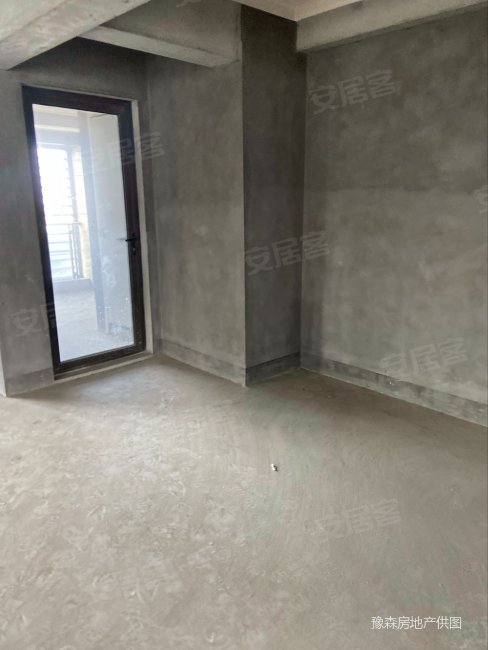 君豪中心4室2厅3卫268.24㎡南北240万