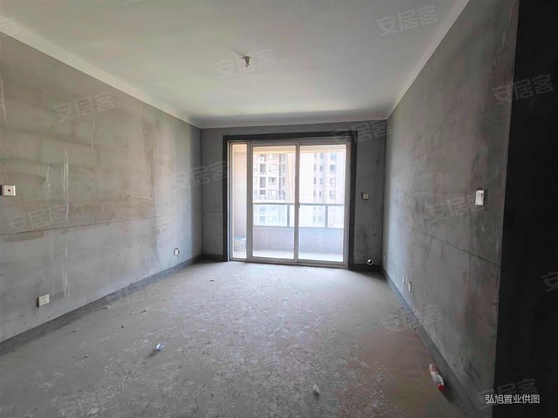 紫艺华府 电梯房 楼龄新 暖气房 商品房 南北通透