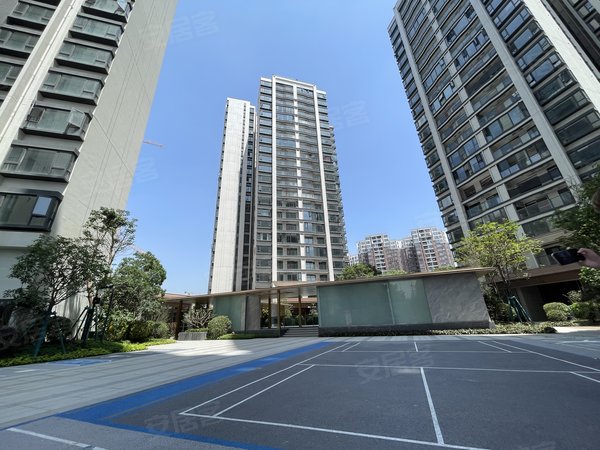 广州天河棠东金地天河峯睿金地天河峯睿 全新自住标准大四房 98寸大