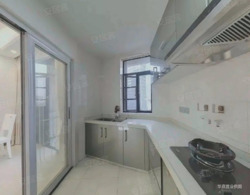 红本过户!送产权车位,御峰臻品二手房,200万,4室2厅,2卫,137.