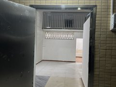 东莞凤岗油甘埔凤德岭，方正小学后面，一楼两房招租出租房源真实图片